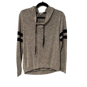 Charlotte Russe size M grey knit hoodie pullover lightweight and breathable